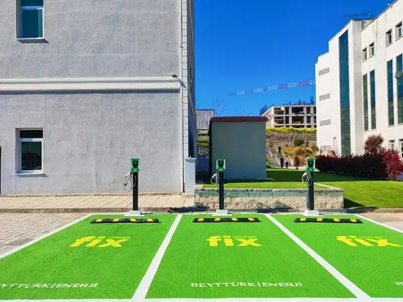 Yalova Üniversitesi Merkezi Araştırma Laboratuvarı – Fix Charge Şarj İstasyonu